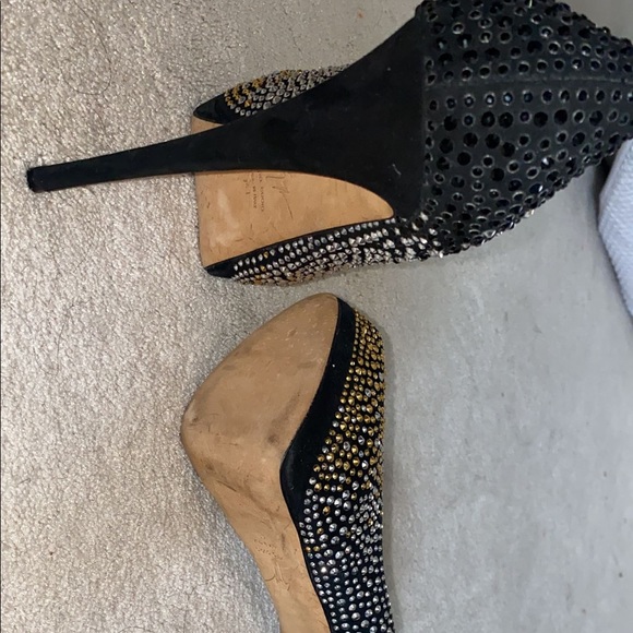 Guiseppe Zanotti Crystal Embellished Suede Peep-Toe Pump - Picture 6 of 6